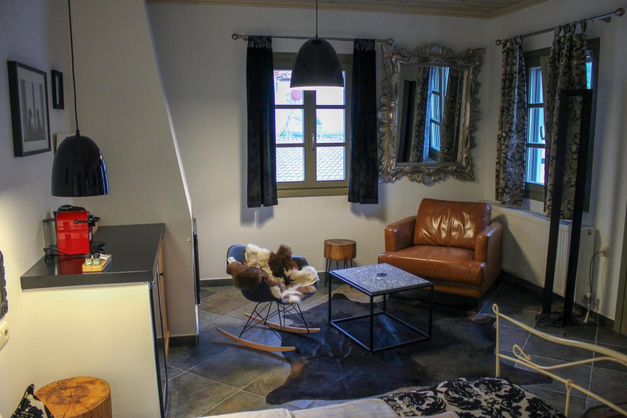 Oikies Art Rooms Ángistron Exteriér fotografie